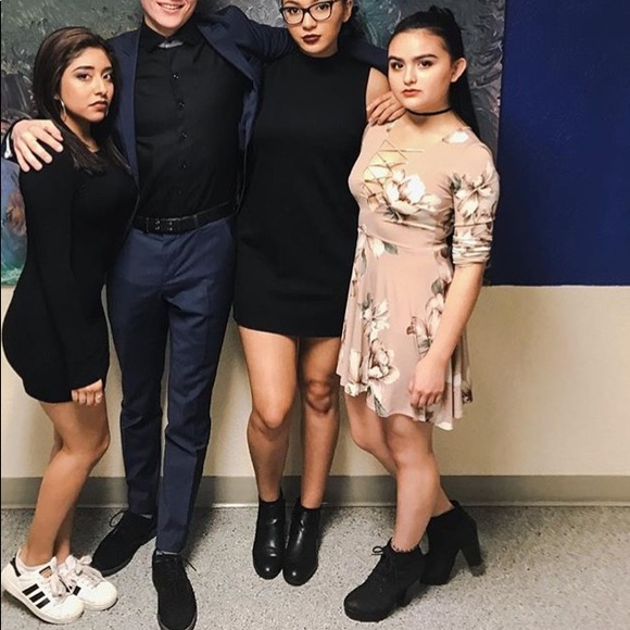 ⭐️F21 floral fit & flare dress - Picture 3 of 8